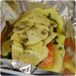 Salmone al Cartoccio - Foil-Baked Salmon with Potato - International Cooking Blog