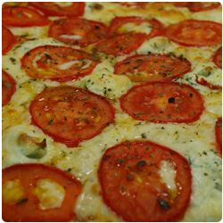 Pizza Fresh Tomato and Fresh Cheese - International Cooking Blog