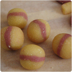 Double Color Marzipan Balls - International Cooking Blog