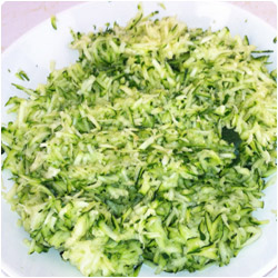 Pasta with Zucchini Pesto and Shrimps - International Cooking Blog