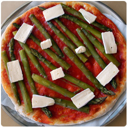 The International Cooking Blog - Pizza Asparagus and Brie