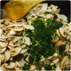 Potato, Prosciutto & Mushrooms Pastry - International cooking Blog
