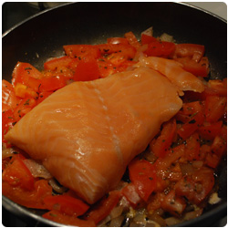 Salmon Filet with fresh tomatoes - The International Cooking blog
